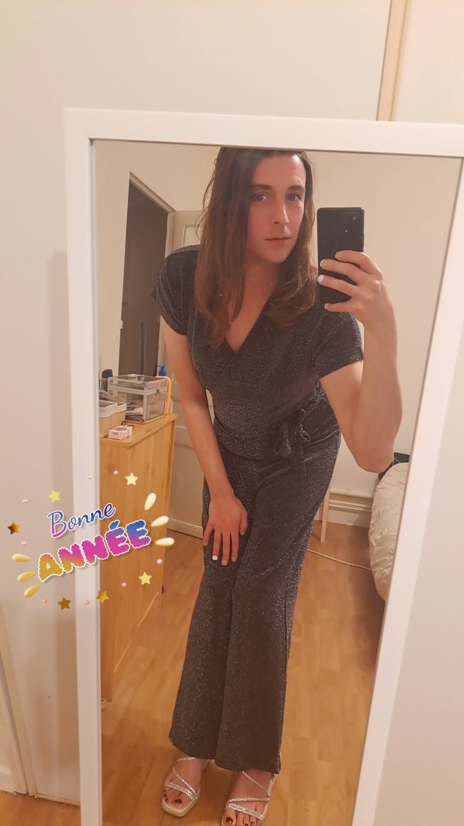 Alexmac71100's tweet image. Meilleur vœux à vous et plein de bonheur 🫶