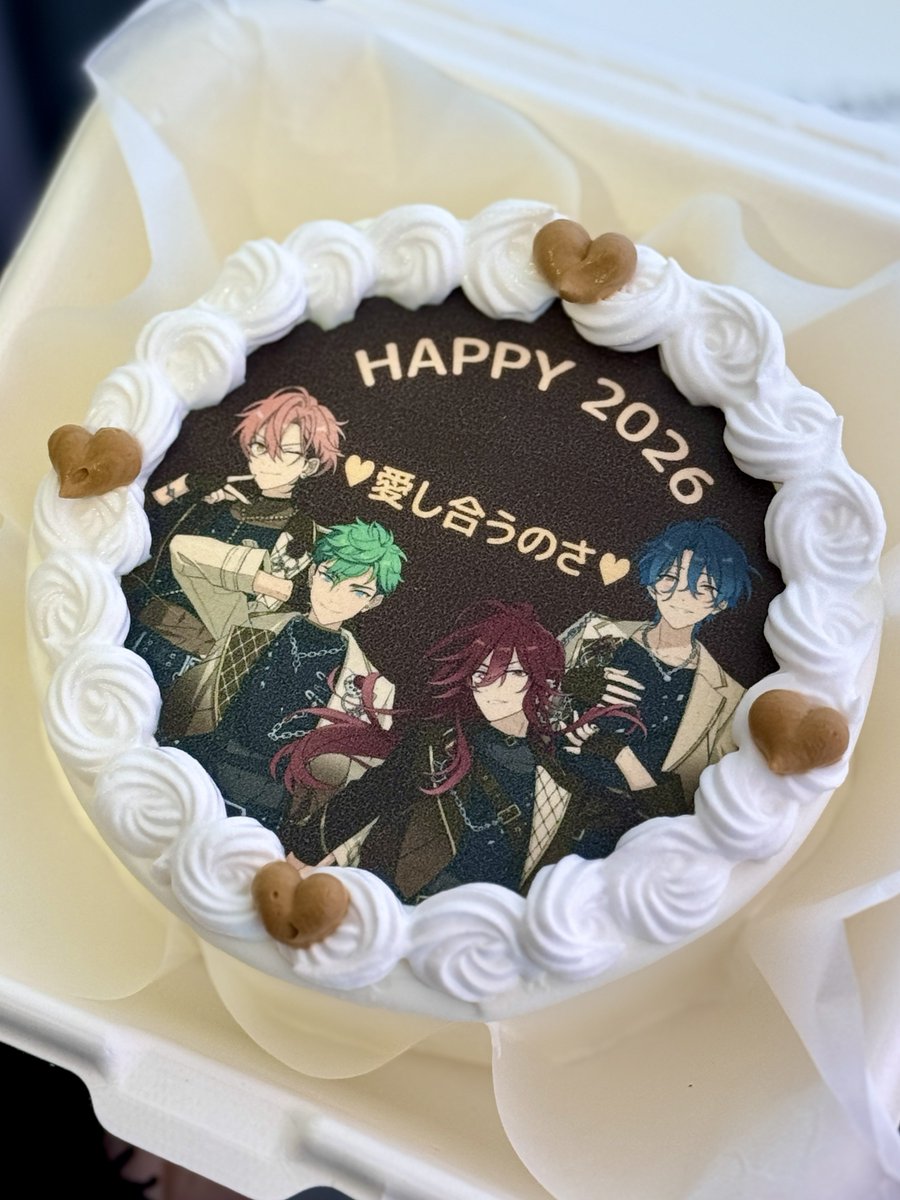 ✨ 𝑯𝒂𝒑𝒑𝒚 𝒏𝒆𝒘 𝒚𝒆𝒂𝒓 ✨
今年も 愛し合うのさ🤎