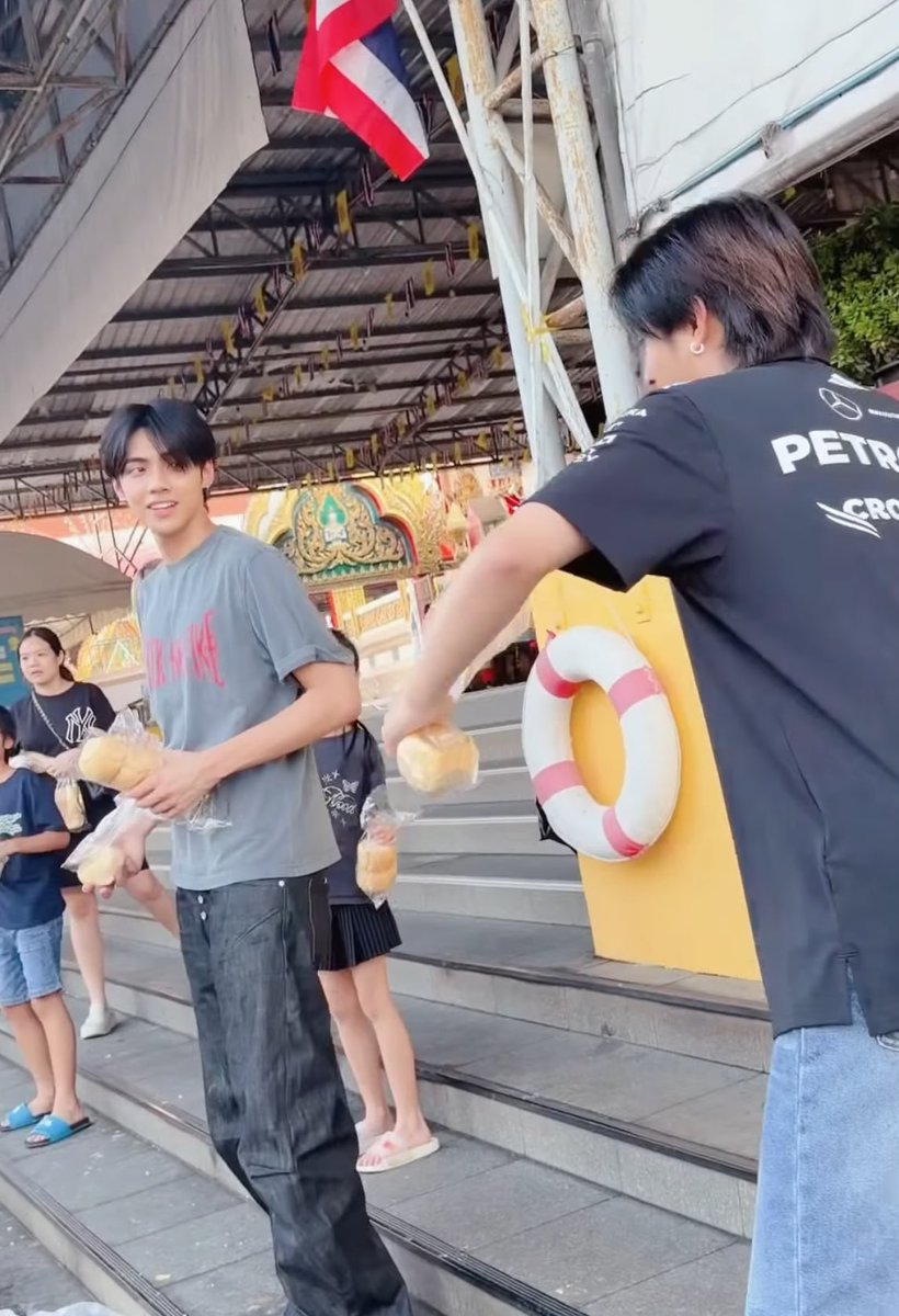 decem2er's tweet image. ภีมไปทำบุญกับครอบครัวเป้อ 😭😭😭😭😭😭😭😭😭😭