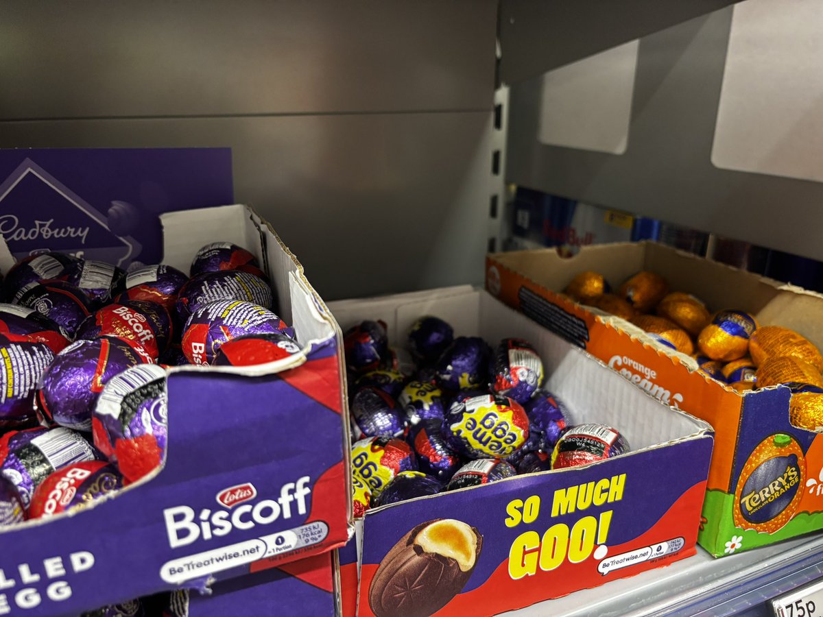 MrsManxTiger's tweet photo. I went to bed on New Years Eve and woke up at Easter apparently…. Well played Co-op and happy Easter apparently 🤣🤣 🫣🫣 #easter #coop https://t.co/HNR2tYeBh4