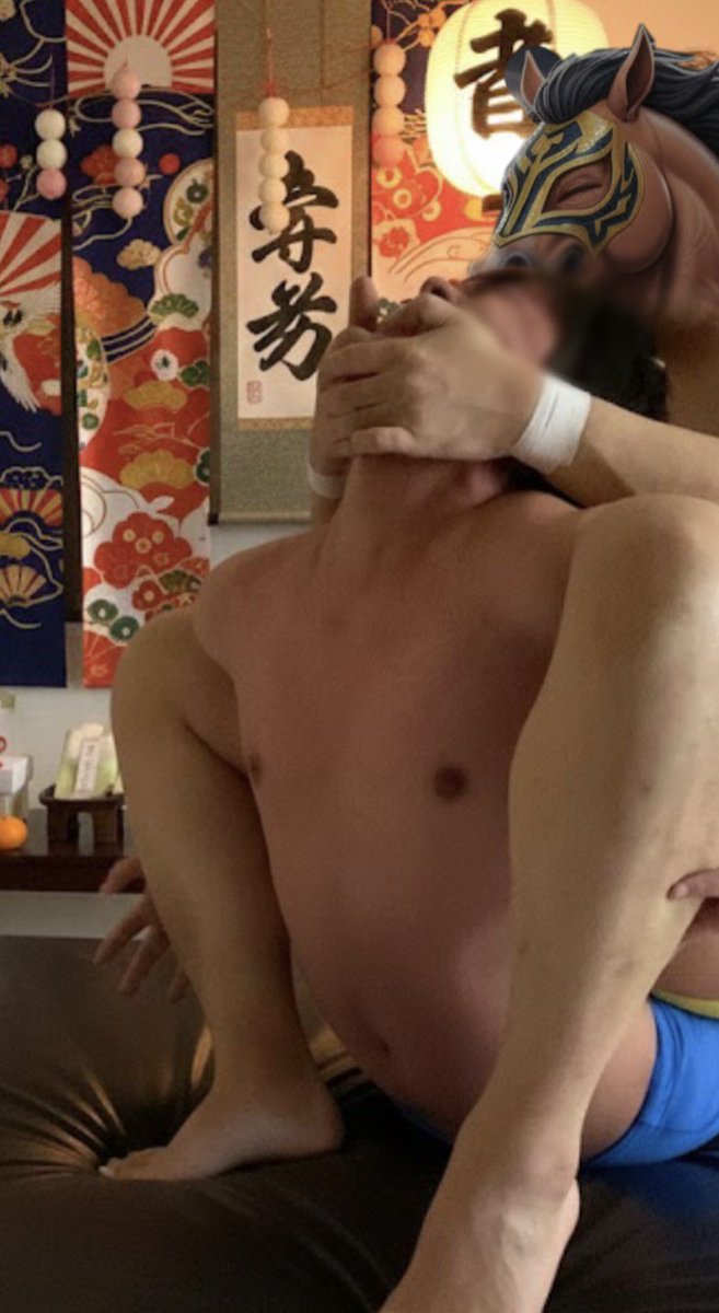 あけましておめでとうございます

午年…にちなんだ技をと思うと
パッと思いつかないので…

近い？キャメルクラッチを
たくさん食らうことを目標に
今年一年頑張ろうと思います

たくさんくらわせてくれる方
よろしくお願いします、なんて笑
