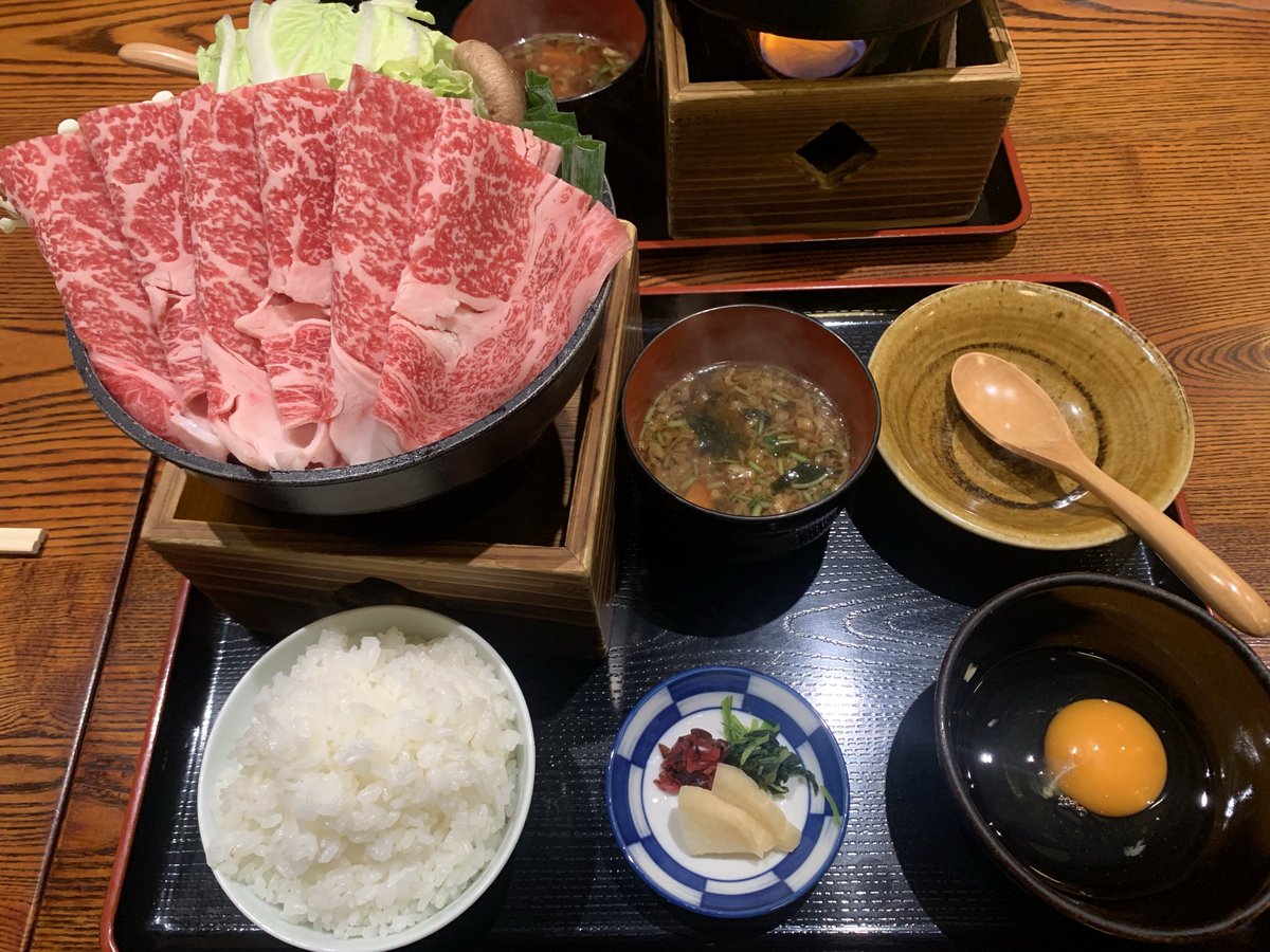 yuta2525_'s tweet photo. 今日は久しぶりに友達と京都に観光しに行って楽しかった！
すき焼きも食べれて幸せ過ぎた😋 https://t.co/DiwlpGwfRr