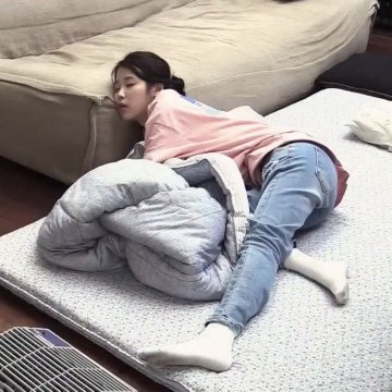 moohe_iu's tweet image. " I will start 2026 productively"

me on january 1st: