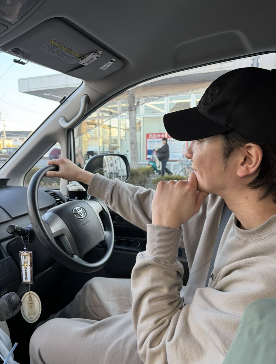 rloveforever423's tweet photo. 初詣💛 https://t.co/6vfy9xp4dU