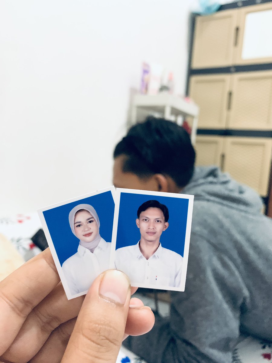 oshyaca2's tweet photo. hai til.. sekian lama gue kembali lagi. https://t.co/w1TL4t8uhs
