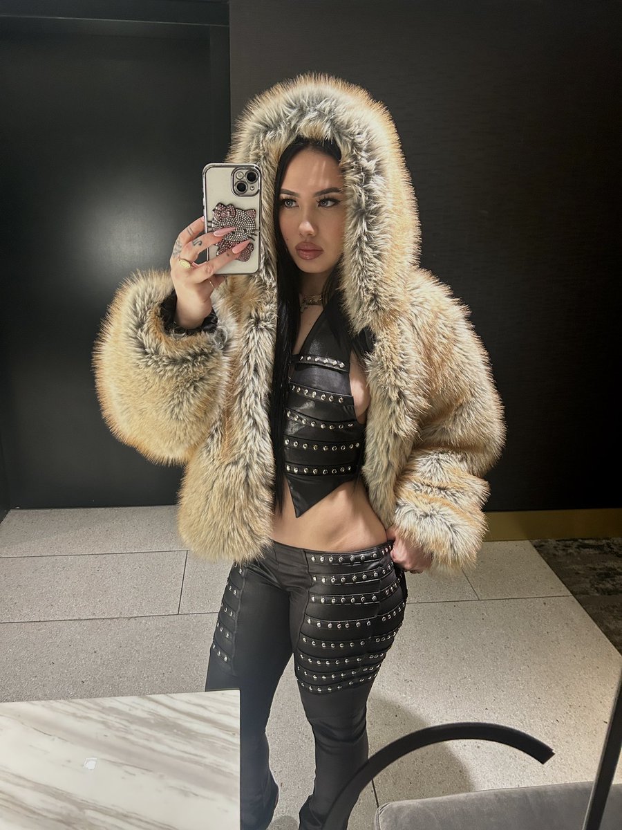 victoriasobased's tweet image. It’s 2026 &amp;amp; I’m still the baddest #thankgod