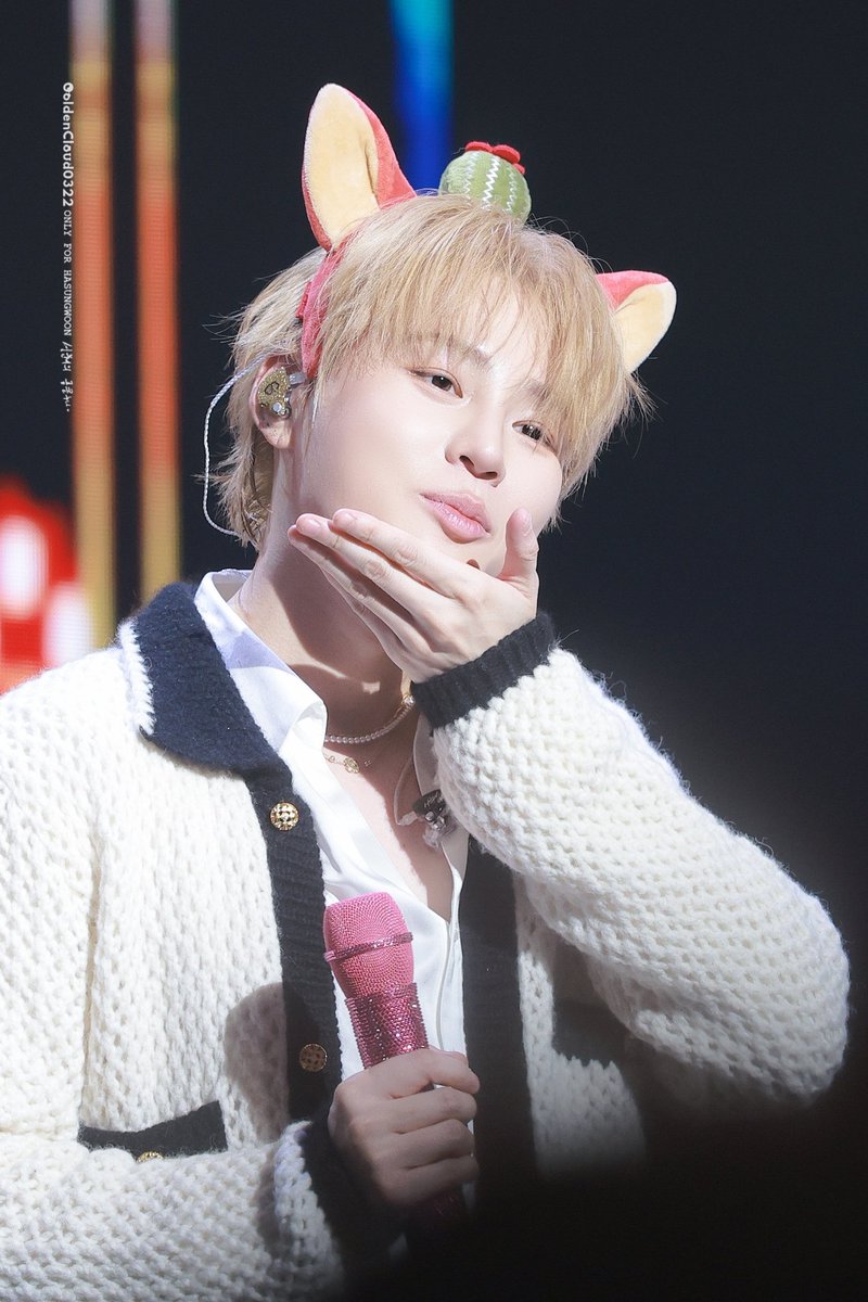 GoldenCloud0322's tweet image. 251231
하성운 팬미팅 Tell The World

아궁빵 귀여워 🤭

#하성운 #HASUNGWOON @gooreumseng