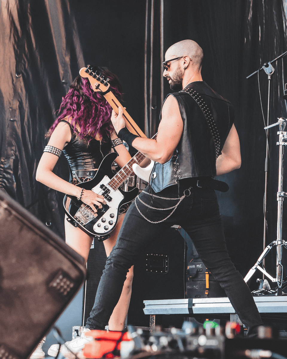 ZurbaranRock's tweet photo. 🔥 #TBT del conciertazo de 𝗥𝗔𝗩𝗘 𝗜𝗡 𝗙𝗜𝗥𝗘🔥
Los madrileños hicieron arder el Zurbarán con su heavy metal clásico de espíritu rebelde ⚡🎸
¿Quién cantó a pleno pulmón con ellos aquel día? 👇
#ZurbaránRockBurgos #ZurbaránRock2025 #FestivalGratuito #RaveInFire https://t.co/NEKhDiGPsn