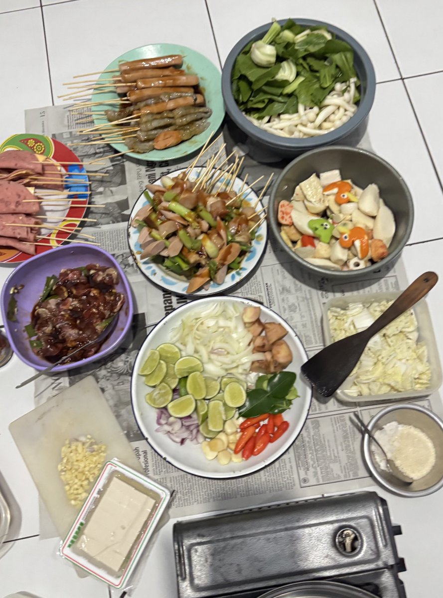 pinscess's tweet image. nuyerrrrr