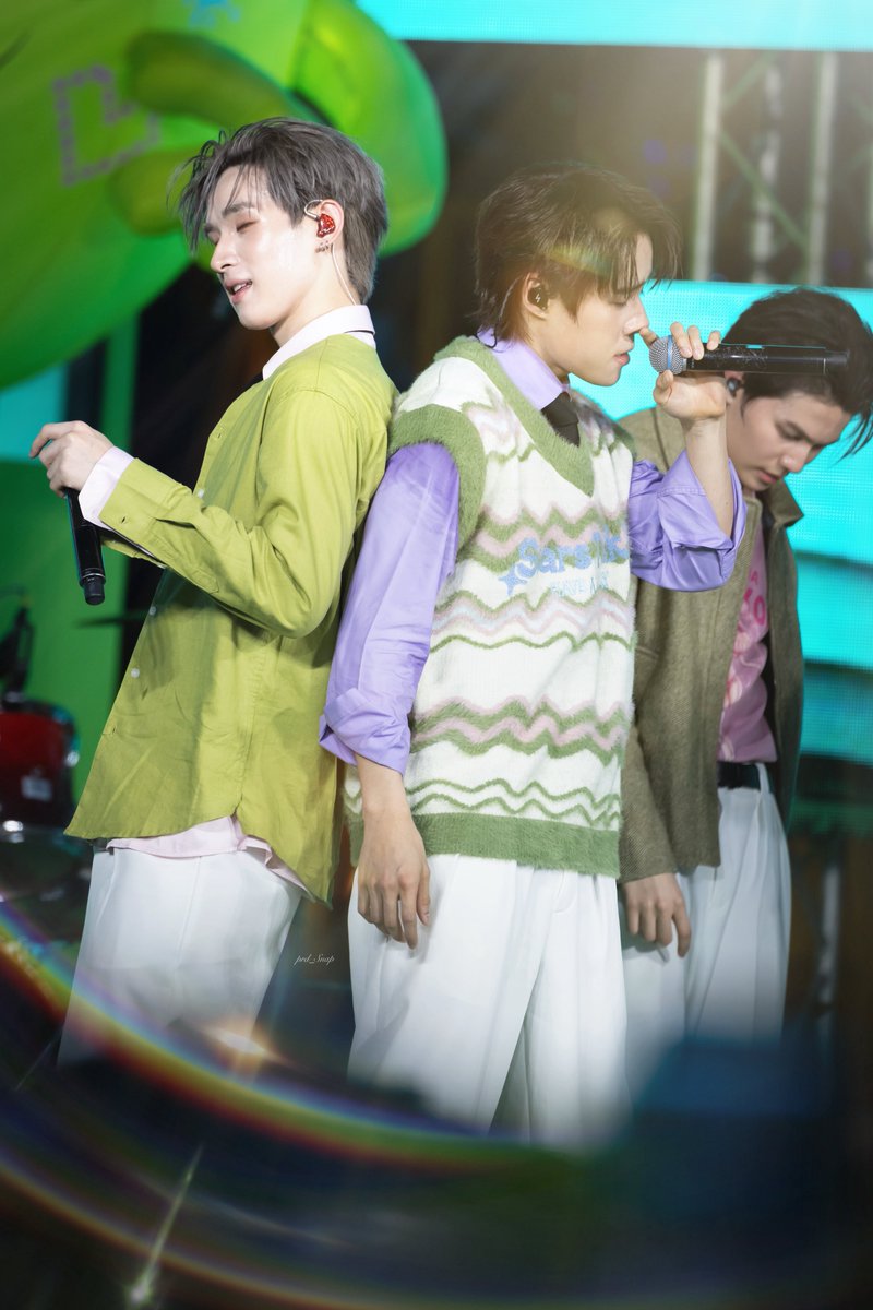 prd_Snap's tweet image. 260101 |

เพื่อนสนิทก็แค่เพื่อนเท่านั้น ~

&amp;lt; @nnutdan @hongshihoshi03 &amp;gt;

LYKN COUNTDOWN AT SIAM

#LYKN
#hongshihoshi 
#nnutdan
#NutHong
#นัทฮง
#AISSIAMxLYKN
#SIAMSQUARESTREETOFDREAMZ2026