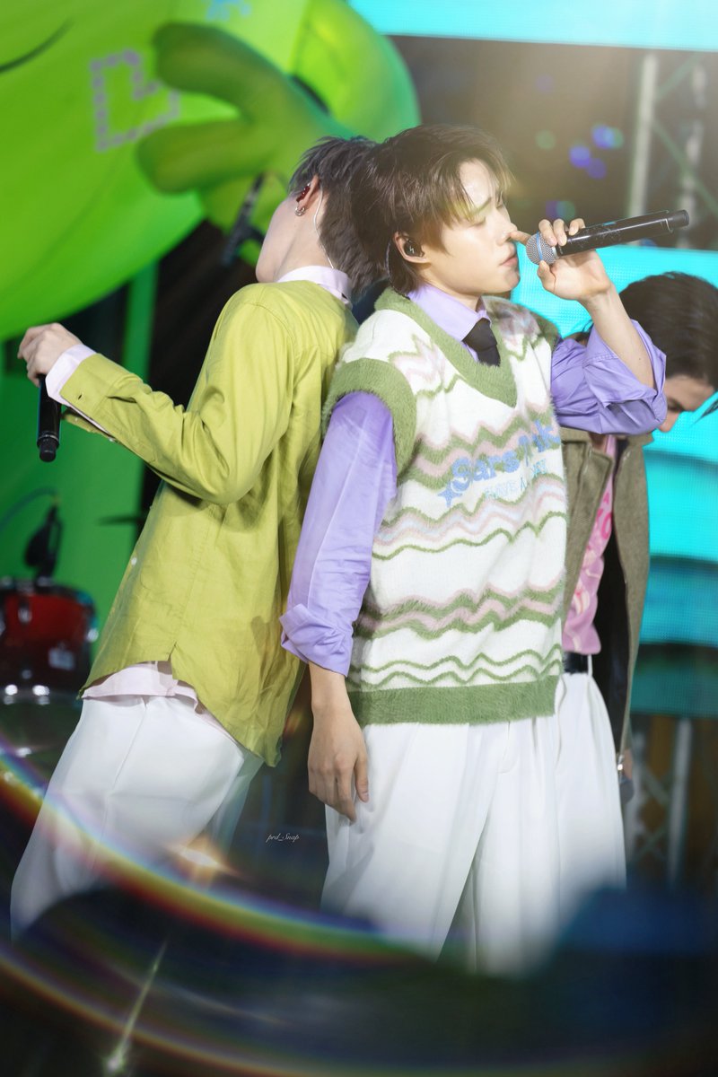 prd_Snap's tweet image. 260101 |

เพื่อนสนิทก็แค่เพื่อนเท่านั้น ~

&amp;lt; @nnutdan @hongshihoshi03 &amp;gt;

LYKN COUNTDOWN AT SIAM

#LYKN
#hongshihoshi 
#nnutdan
#NutHong
#นัทฮง
#AISSIAMxLYKN
#SIAMSQUARESTREETOFDREAMZ2026