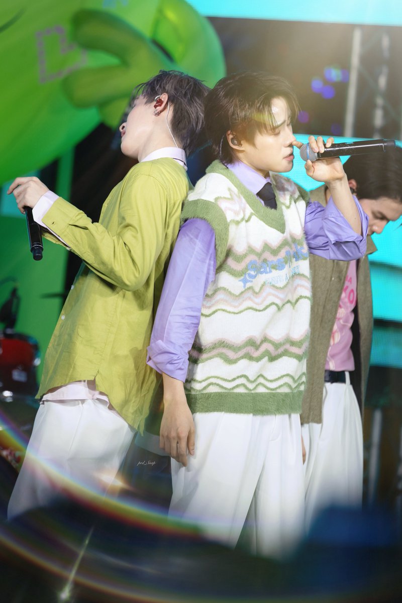 prd_Snap's tweet image. 260101 |

เพื่อนสนิทก็แค่เพื่อนเท่านั้น ~

&amp;lt; @nnutdan @hongshihoshi03 &amp;gt;

LYKN COUNTDOWN AT SIAM

#LYKN
#hongshihoshi 
#nnutdan
#NutHong
#นัทฮง
#AISSIAMxLYKN
#SIAMSQUARESTREETOFDREAMZ2026