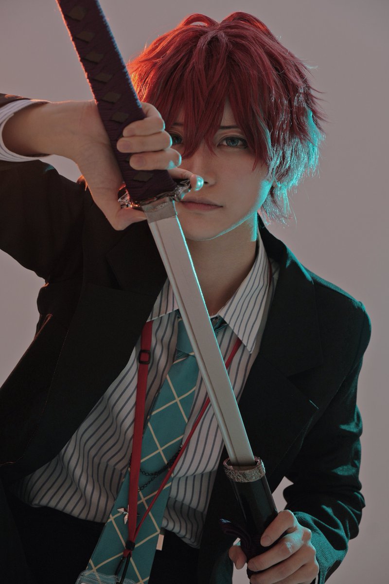 Cosplay / DOPPO 👔
日本刀のごとく突き刺す
                            深く  深く   深く
