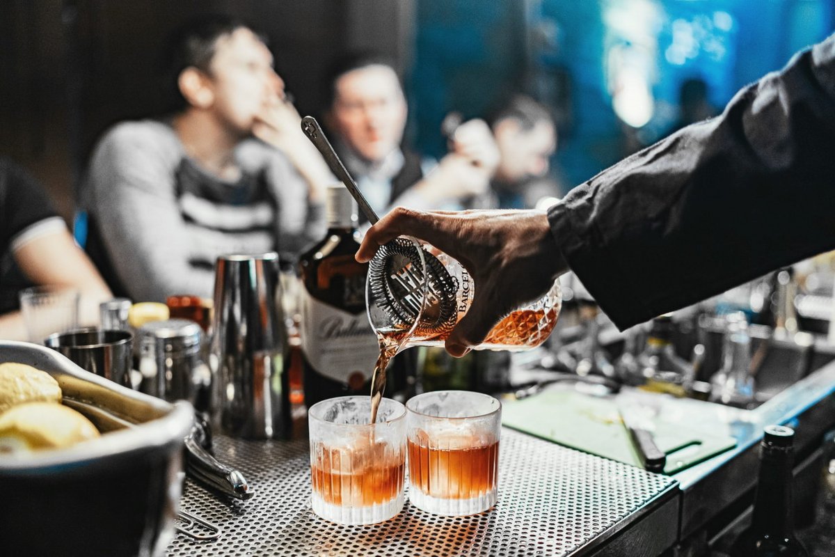 Тренди міксології 2025: повернення до натуральності та локальних інгредієнтів
tourlib.net/statti_ukr/pos…