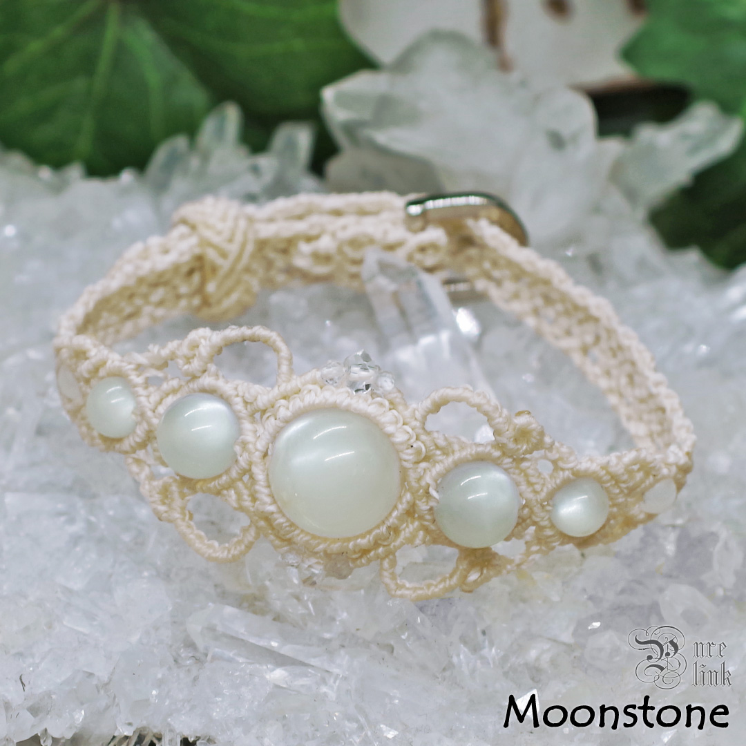 ホワイトガーデンクォーツ翼ブレスレット マクラメアクセサリー 現品お