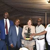 IkirihoSPORTS's tweet photo. 📲 Le sport s’affirme plus que jamais comme un levier stratégique de développement, d’unité et de rayonnement pour le #Burundi . 7/n @BurundiFF https://t.co/TKXlvgwMuA