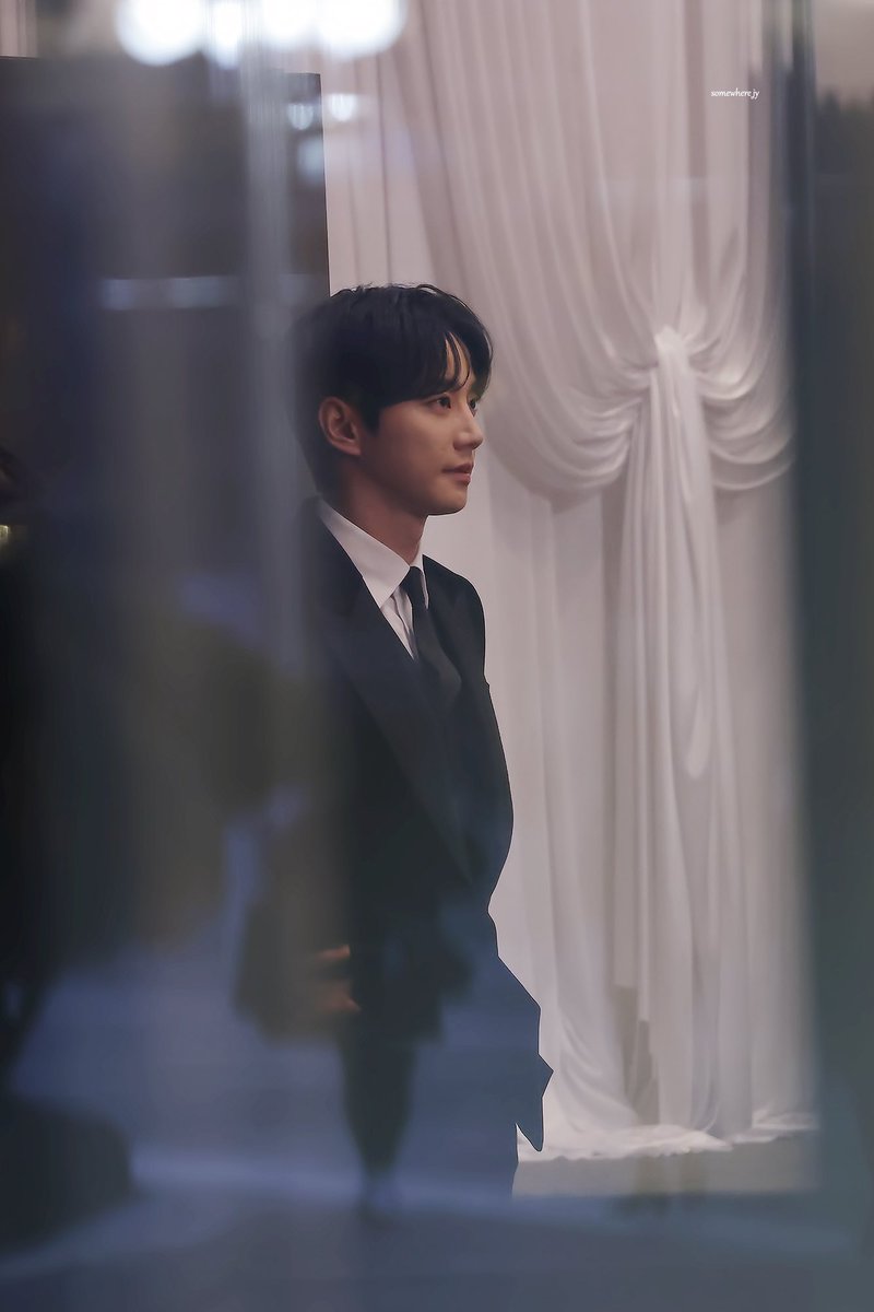 somewhere_jy tweet picture