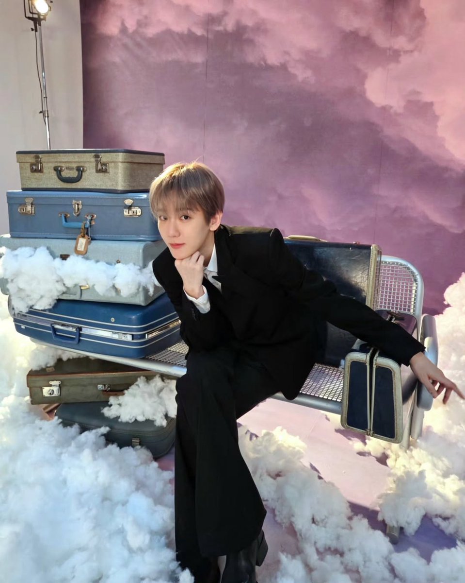 knockknock0408's tweet photo. BAEKHYUN - inb100_official ins

ᴄᴏᴍɪɴɢ sᴏᴏɴ .⊹˖ᯓ☁️. ݁₊ https://t.co/kvQsEtj98q