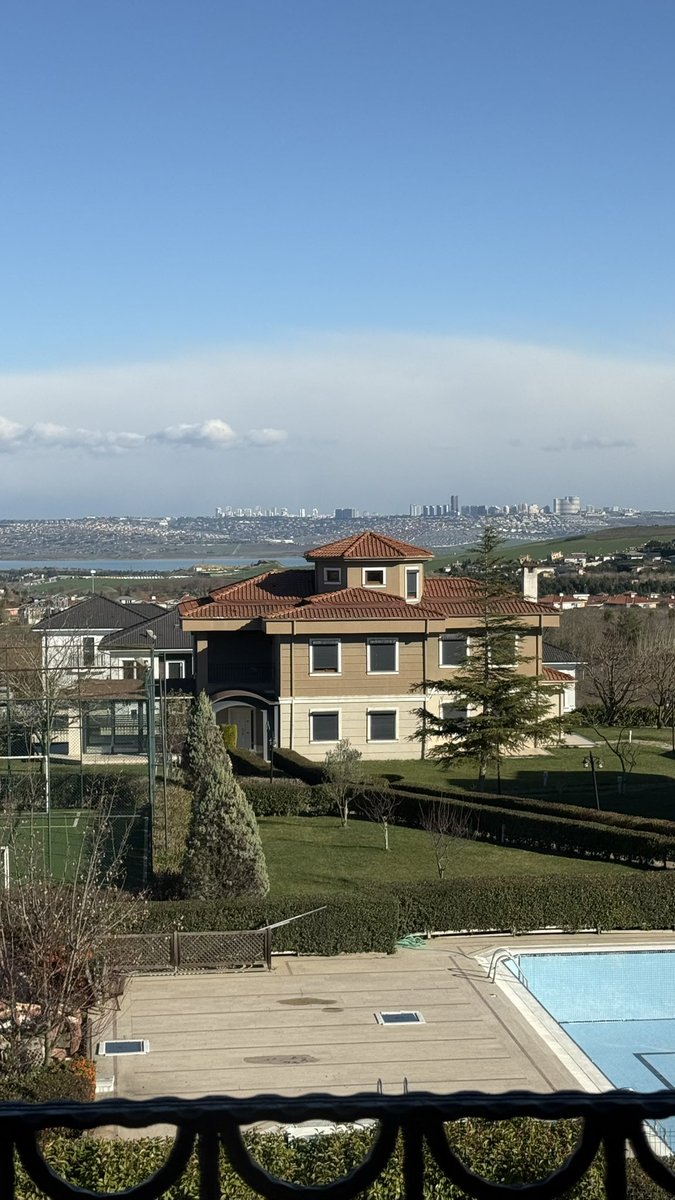 SON DAKİKA! İstanbul’da yoğun kar yağışı. 🤓 haberlerine hevesle bakarken bizim manzara 🥲