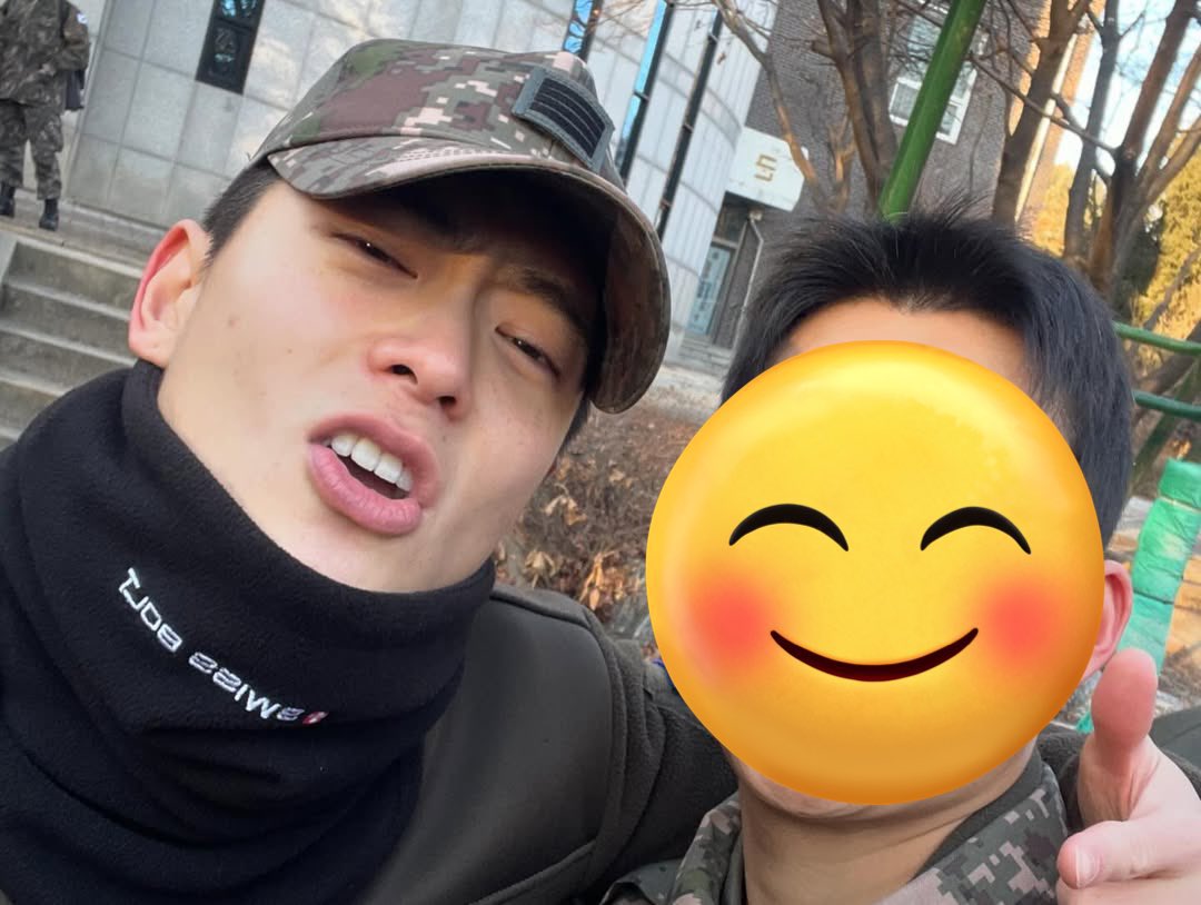 inyodae's tweet image. เห็นแจฮยอนในมุมนี้แล้วรู้สึกสนิทด้วยแปลกๆ55555555555 แต่น่ารักมากเลย เป็นที่รักของเพื่อนๆกรมทหารน้าา