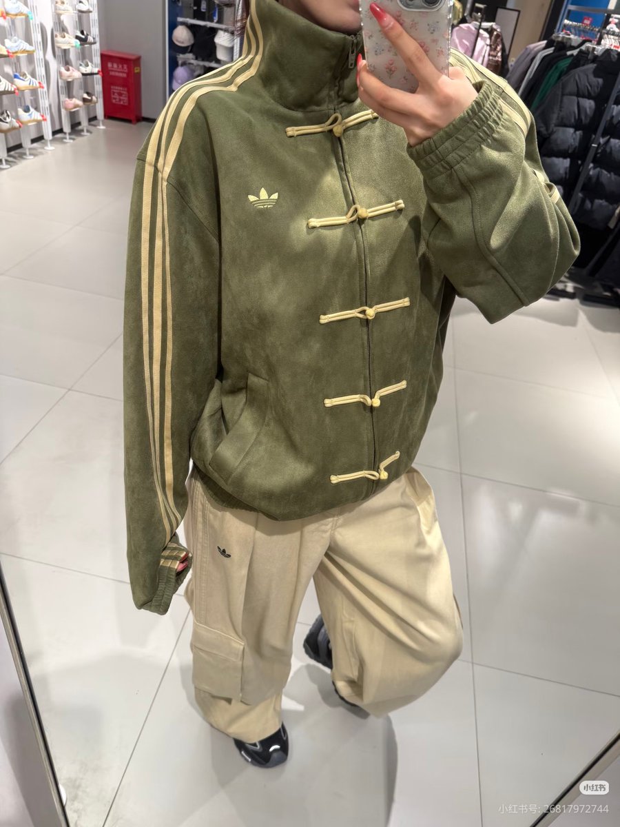 hanbyl_'s tweet image. Eastern aesthetics meet western streetwear, Adidas really cooked with this one