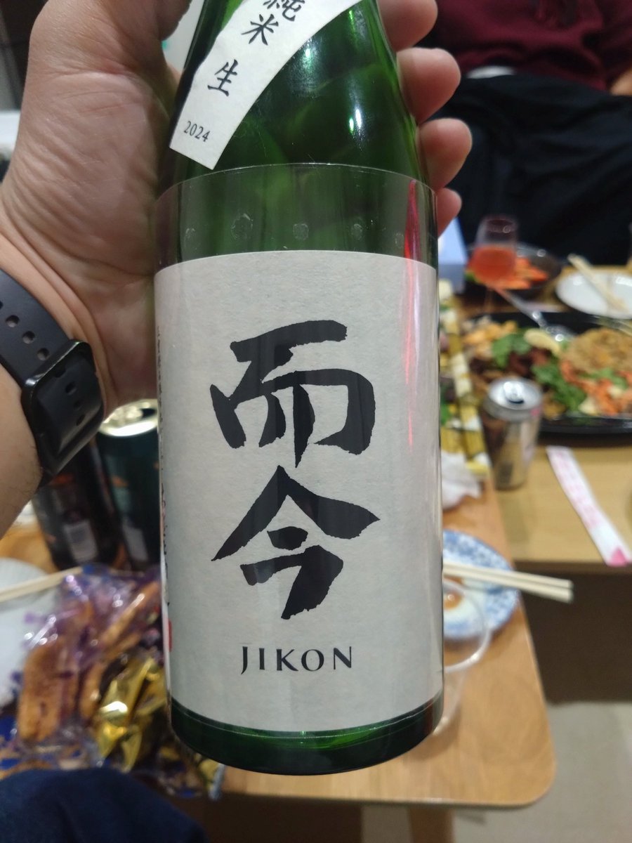 27日からずーーーっと呑んでる😅

そんな僕ですが今年もよろしく〜🙏