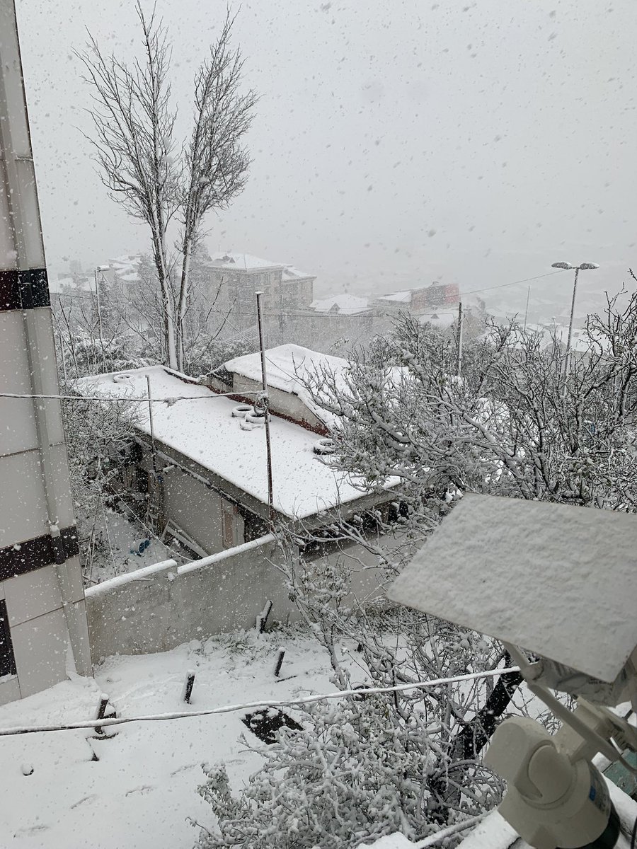 bencedelale's tweet photo. @HavaForum Ortaköy’ün üstünden boğaz deniz kısmı yoğun kar nedeniyle iptal❄️ https://t.co/3a1zMPkt3Y