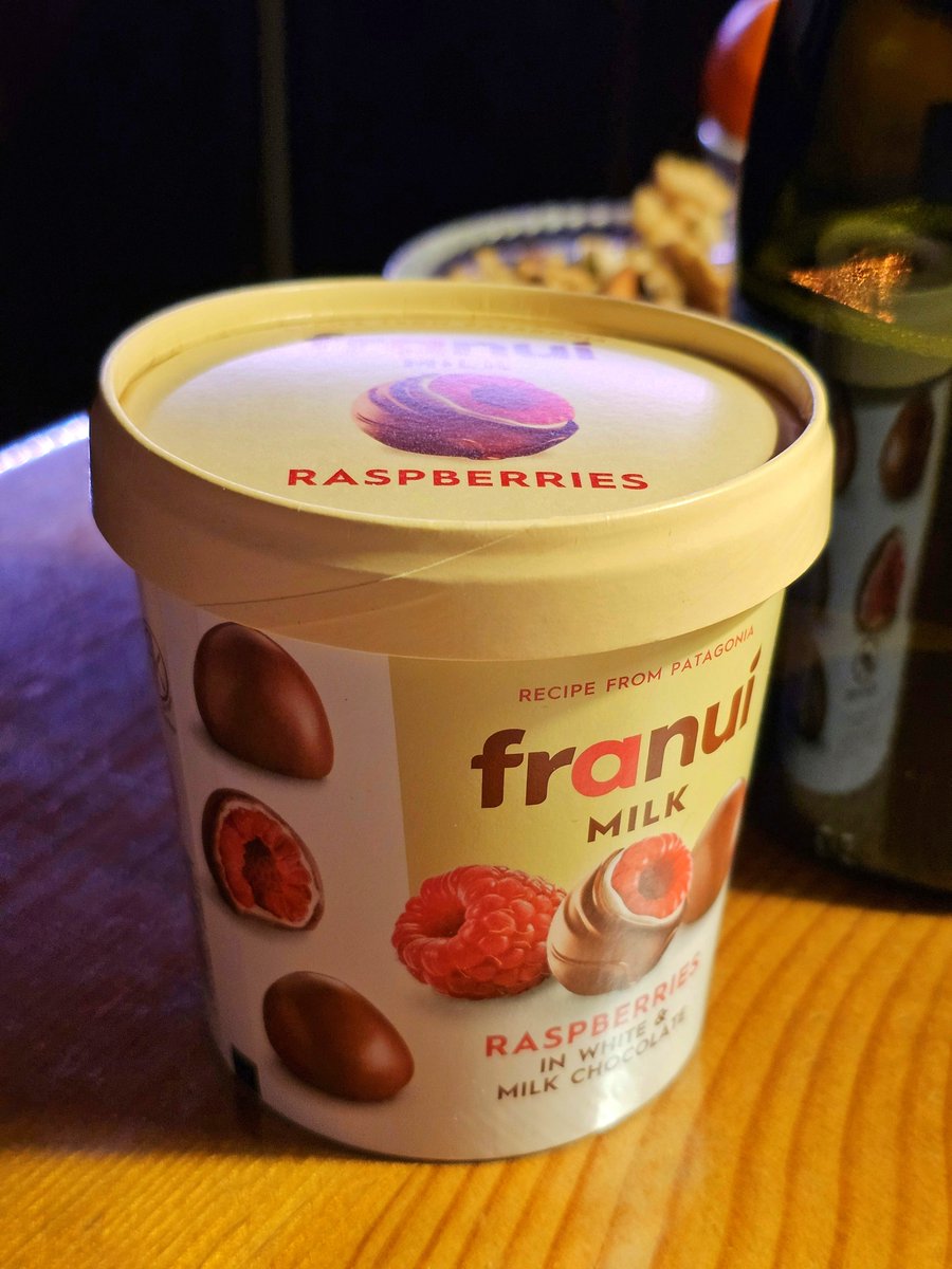 О трендах: дубайский шоколад я намеренно пропустил, шайн мускат топ, франуй только сейчас попробовал, песос как вкусно.