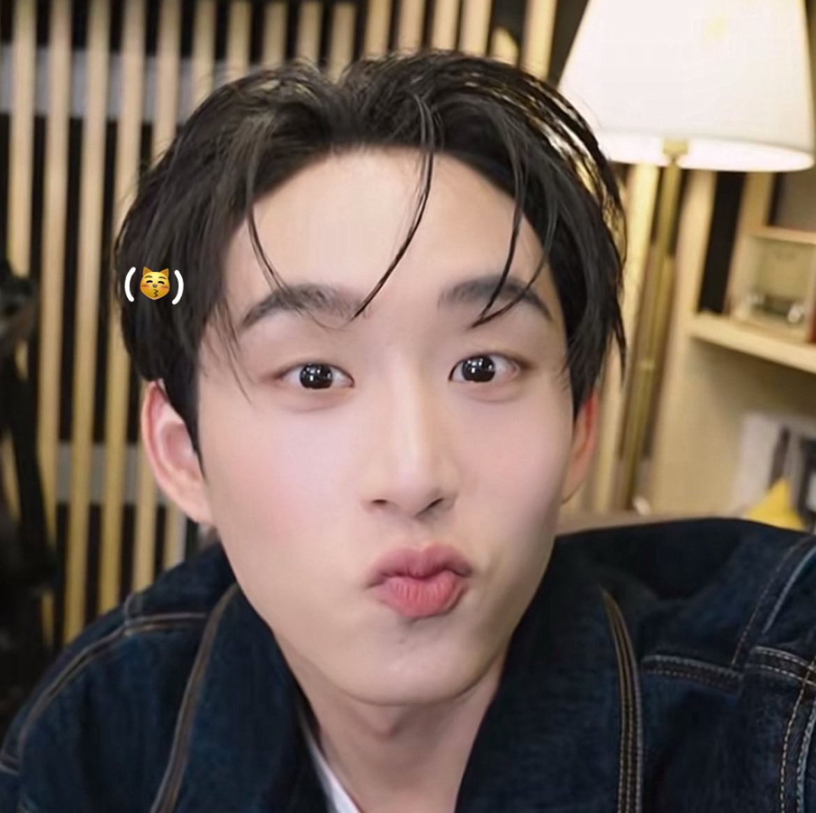 อย่าเอาตาน้องเอสไปทำชานมไข่มุกเลยน้า 🥺