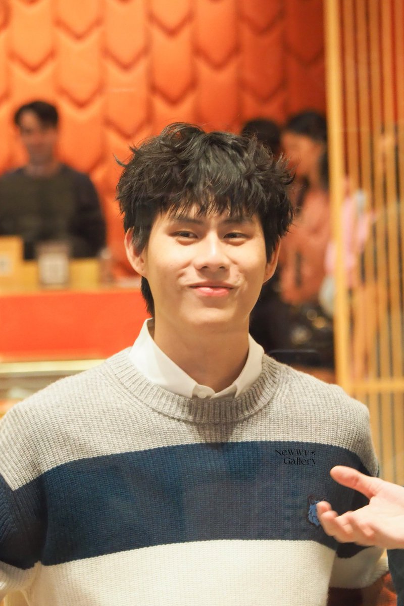 WINYNNY MORNING

☆ 25/01/2026 ☆

Fa un po' freddo questa mattina, ma abbiamo Winny a scaldarci il cuore 🤭🩵

#winynny #วินนี่ธนวินท์ #ชาววินเนอร์