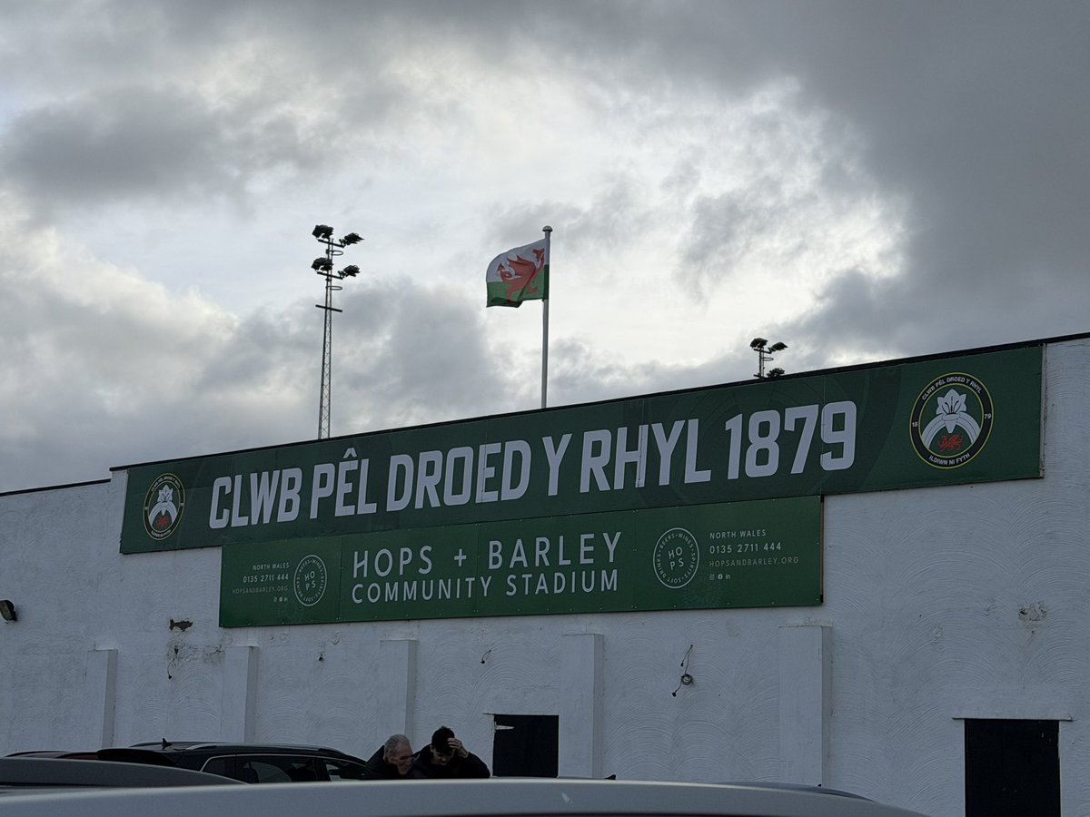 Dan Brown tweet media