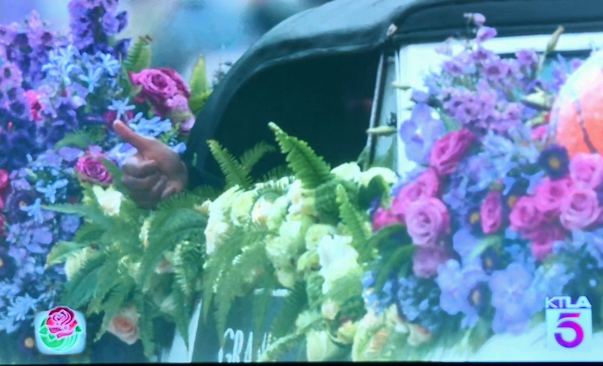 "Hey kids, get in here! It's Magic Johnson's hand on the TV!"