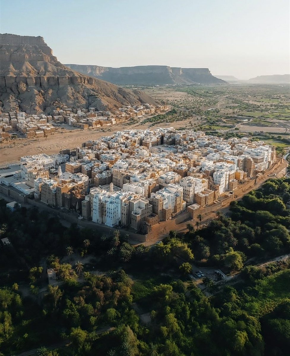 h77iix's tweet image. بس حضرموت أجمل من صورة AI اللي حاطها