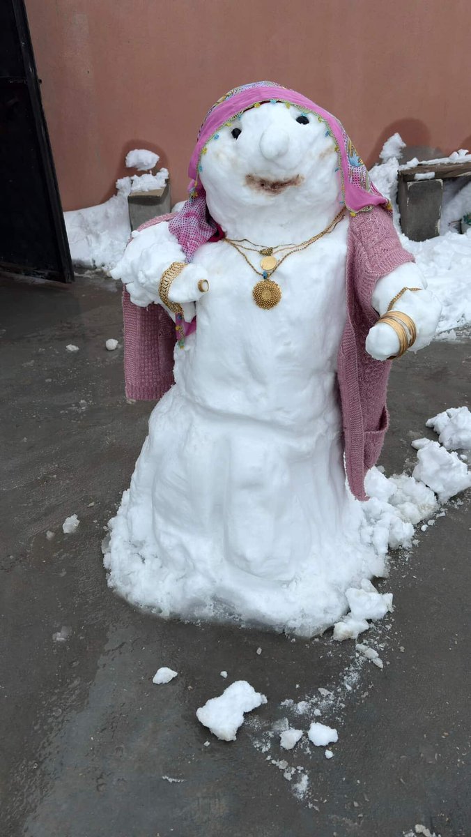 Güreniz'in en güzel kızı kimdir bilmeyiz ama Güreniz'in en zengin kızını sizlerle tanıştırayım.⬇️⬇️⬇️