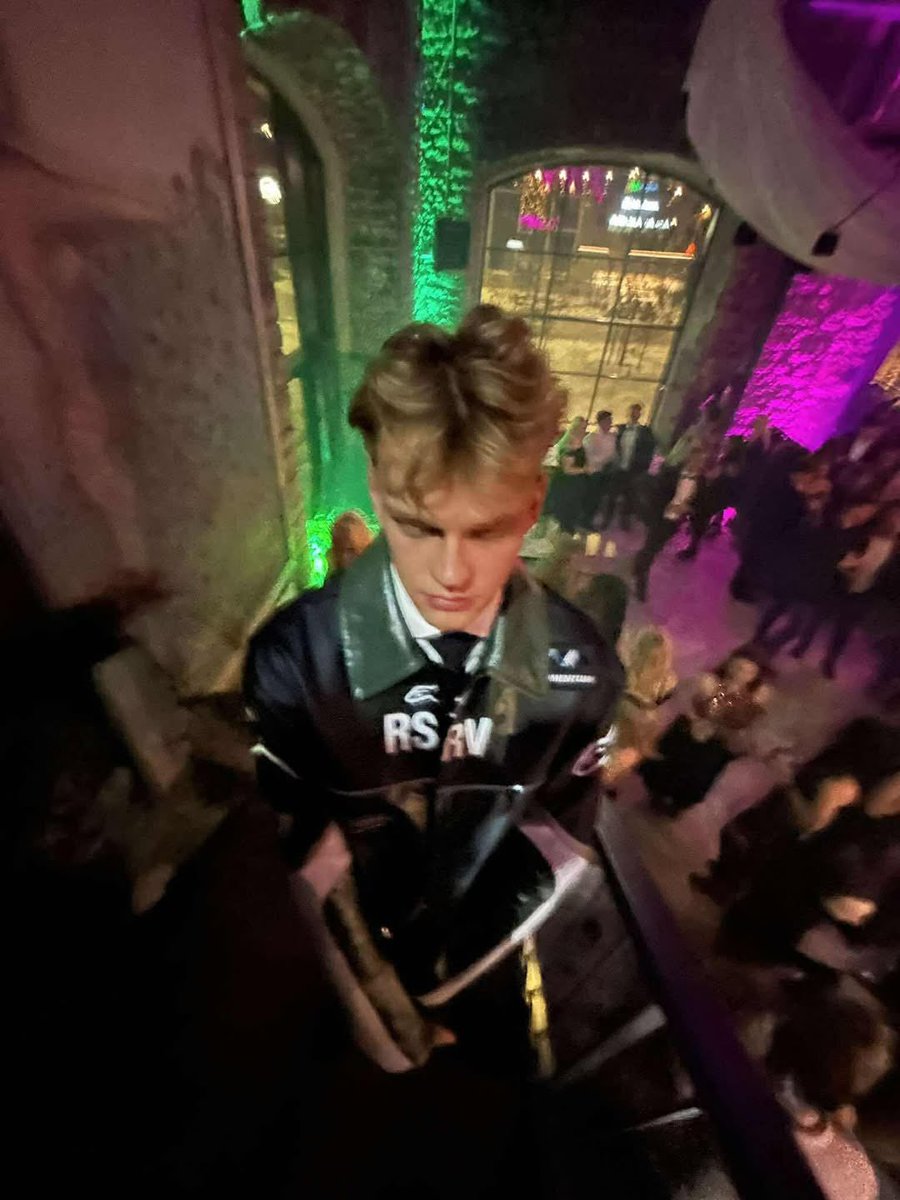 aron_updates's tweet image. 📸 | Paul via Instagram: “Happy New” ✨