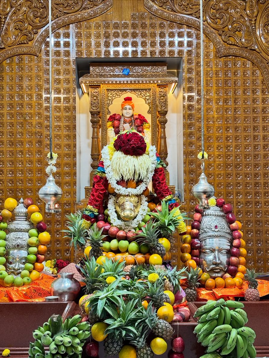 BabberSher77's tweet photo. 2026 Start with his Blessing's.!!🙇♂️🙏
ಗುರು ಚನ್ನಬಸವ.!!🌎
#Ulavi #HappyNewYear2026 https://t.co/6vpAKssf4K