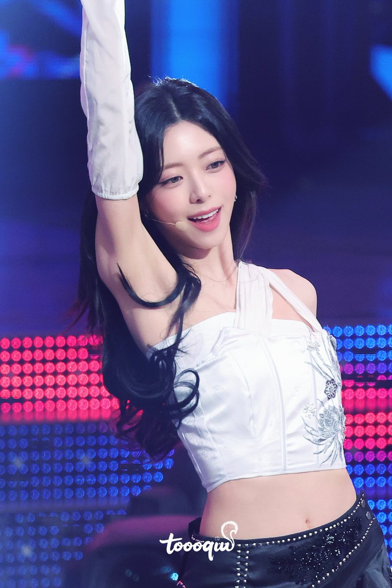 toooqiu's tweet image. 260101

👾

#유나 #있지
#YUNA #ITZY