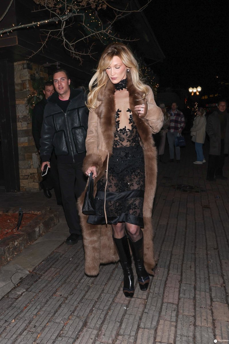 bella archive tweet media