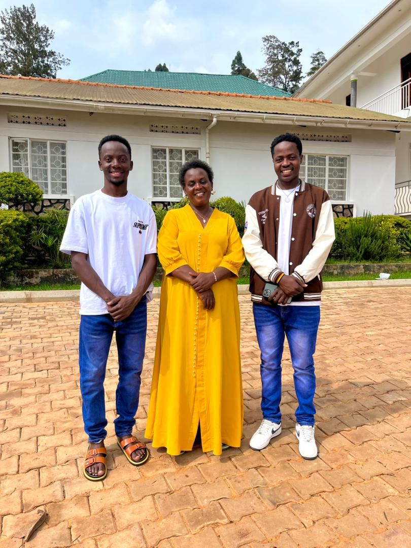 Kigeziteensmg's tweet photo. Hon. Aunt Enid Origumisiriza, the NRM Woman Flag Bearer for Kabale District has shown real commitment to young people through practical programs like Children of the Word, support to schools, and initiatives that promote responsible parenting. Her actions speak louder than words, and many young lives have benefited from her support.
On 15th January, let us back a leader who truly invests in the future. Vote Hon. Aunt Enid Origumisiriza overwhelmingly.@thegovernorug @nrmwesternug @NRMOnline