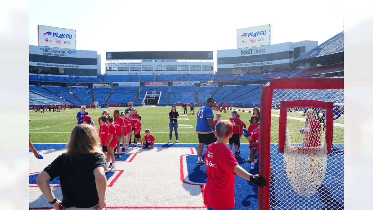 LAST DAY TO VOTE RT #WPMOYChallenge <a href="/DDawkins66/">Dion Dawkins</a>