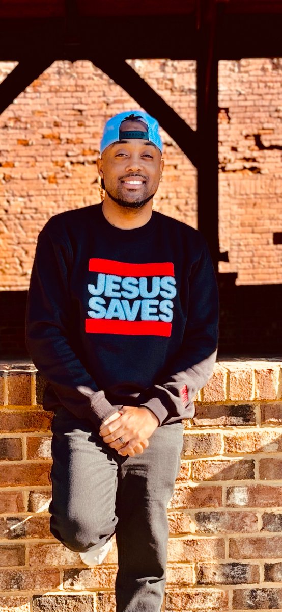 MrJennings23's tweet image. 2026 is a year of wholehearted devotion to Jesus. We choose obedience, discipline, and strong character as we pursue God’s will. United and faithful, we will grow closer to Him daily. This year, it’s personal.