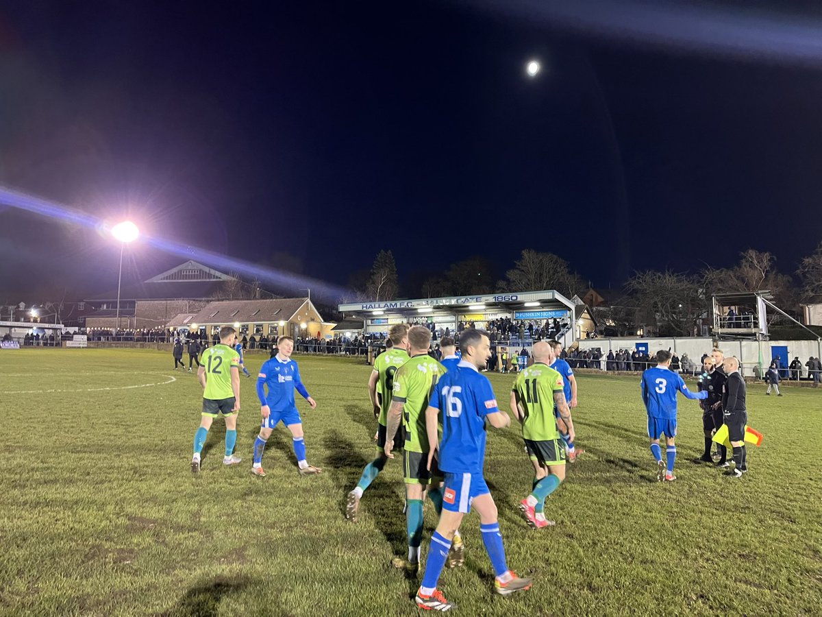 HallamFC1860's tweet image. FULL TIME

It’s a mad ten minutes at the end for The Countrymen as we sneak a point at the death. 

What an ending! 👏🏻 

#HallamFC