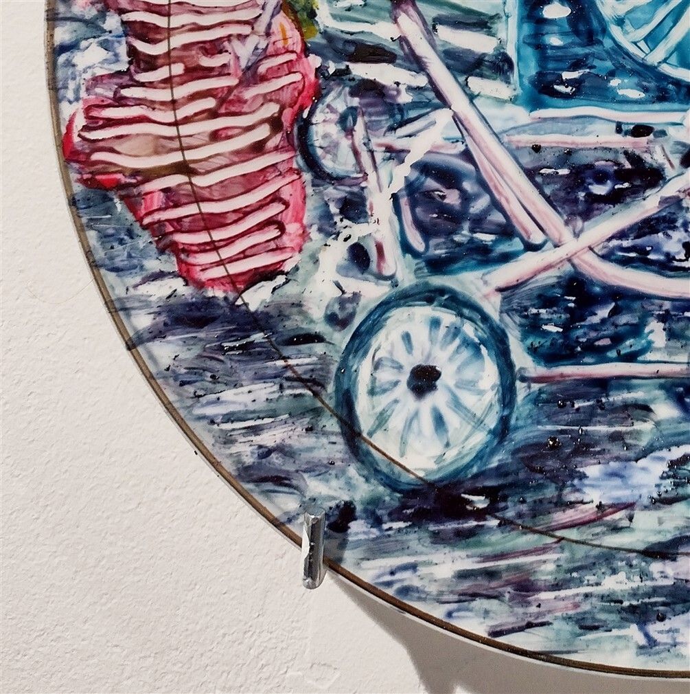 "Beggar"
Hand-painted ceramic plate, 20 × 20 cm, 2023
Ziemowit Fincek

Original available at 

trart.eu 
#CeramicArt #PaintedCeramic #Ceramics #ArtLovers #ContemporaryArt #ArtGallery #ZiemowitFincek #TrartGallery #PortraitArt #ArtWork #ArtDaily #StudioCeramics