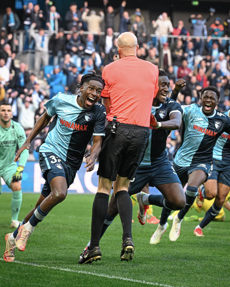 timothée reviens stp t’es mon fond d’écran.