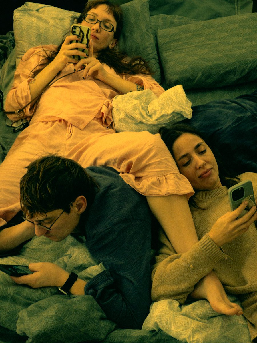 oleksii from balkon tweet media