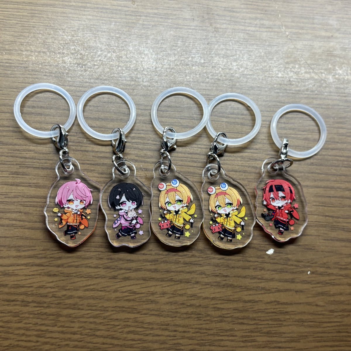 xuaxcn's tweet photo. ちょこらび グッズ FC公演

譲 画像1枚目

求 画像2枚目or買取

郵送でのお取引可能な方いましたらリプにてご連絡お願いします。

#ちょこらびグッズ買取 #ちょこらびグッズ交換 https://t.co/UHwlIq87oV