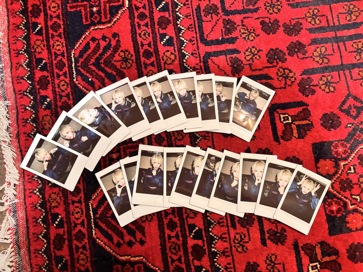 MV集合チェキ ・MVソロチェキ 残りわずか〜🥹 これお気に入りのチェキ