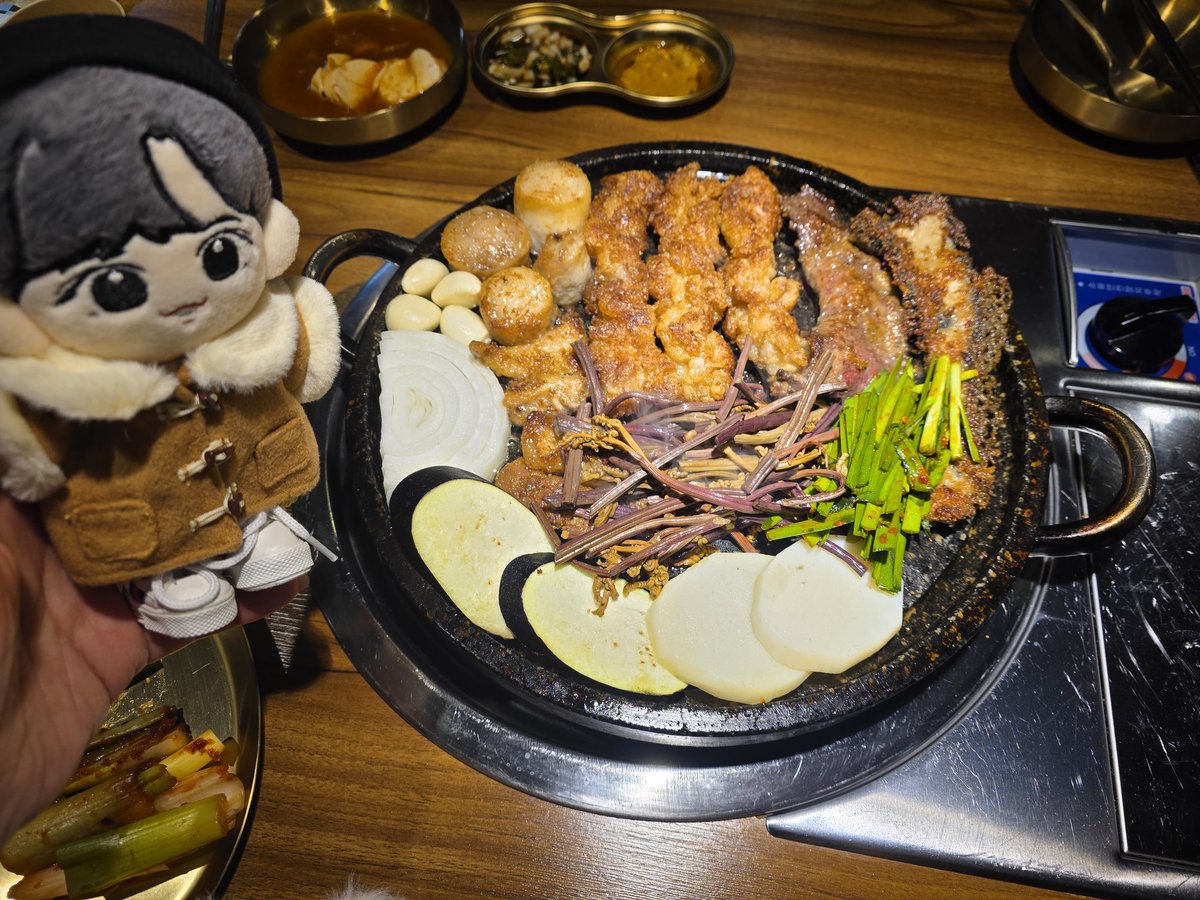 호사 양곱창 요한이 싸인 구경 &amp; 럭비 자문 담당 사장님과 트라이 촬영 비하인드 수다 ㅎ
이것저것 많은 이야기를 듣고 즐거웠음. 방문해 보시는 거 추천👍
#김요한 #KIMYOHAN