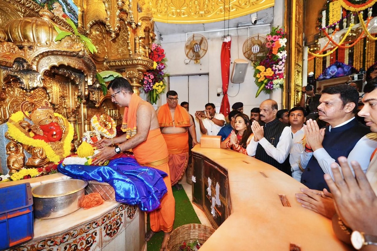 Devendra Fadnavis tweet media