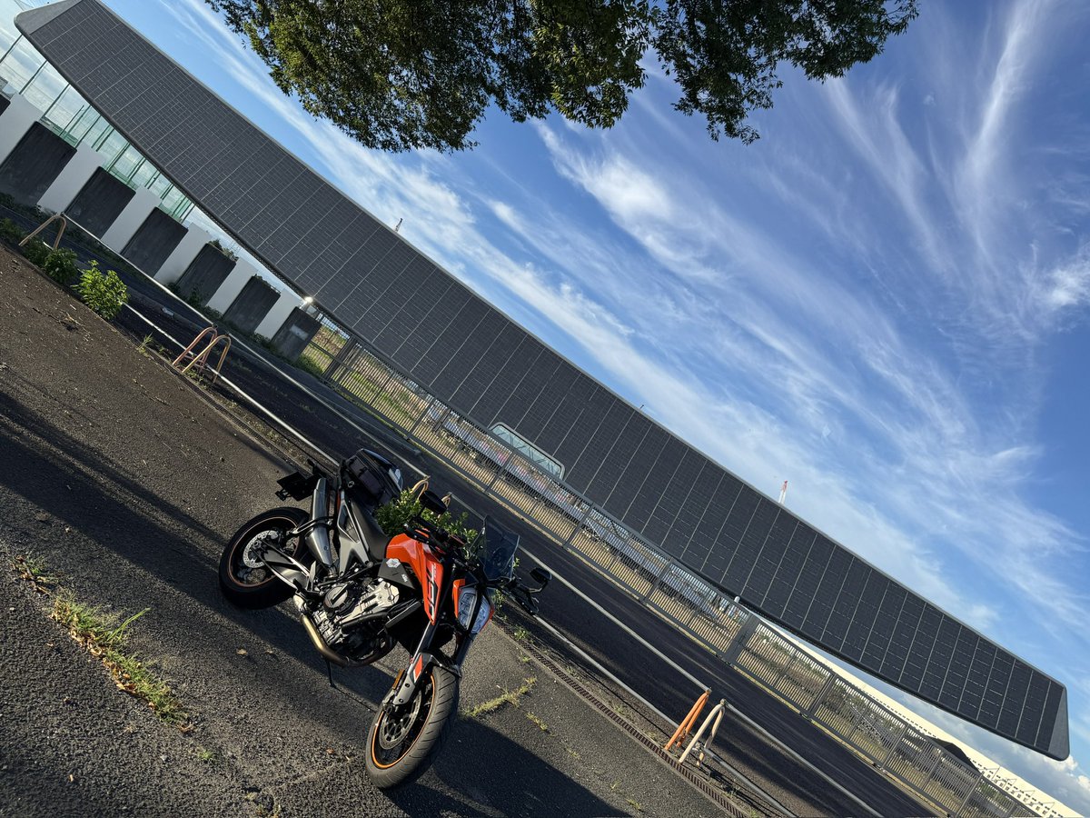 a20goose's tweet photo. さて今年はどうなるやら
#790duke
 #パラレルツインの日 https://t.co/S442L8Rhzk